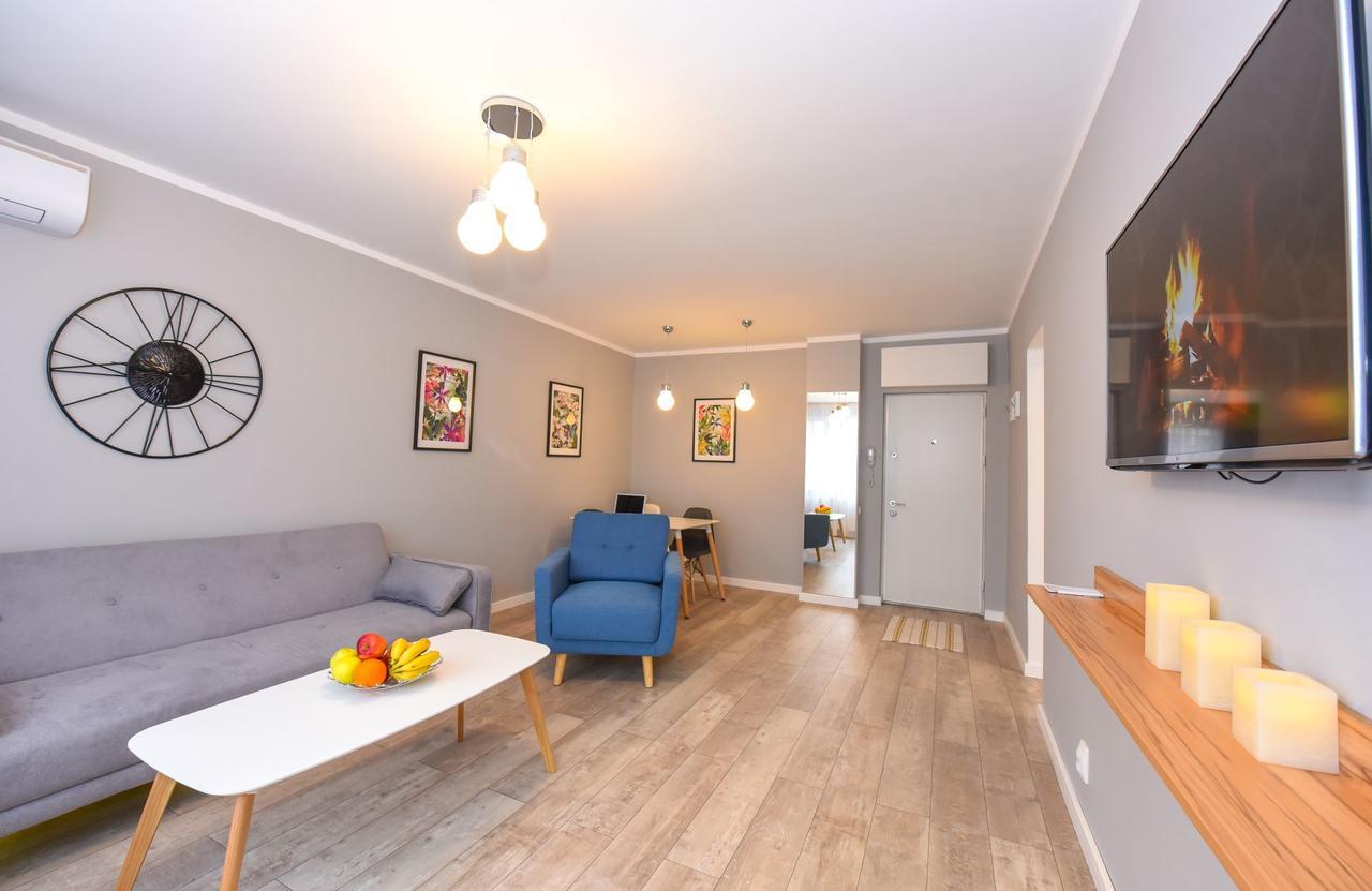 One By One - By Grand Apartament